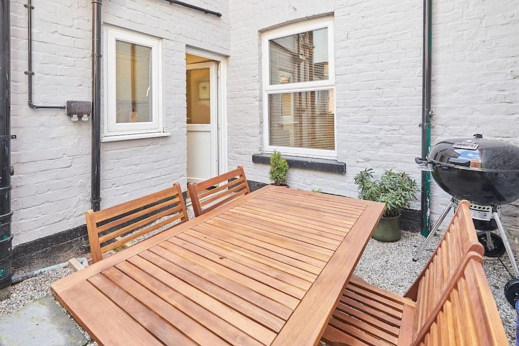 Oswy Street, Whitby. Sleeps Up To 7 Guests Villa Eksteriør bilde