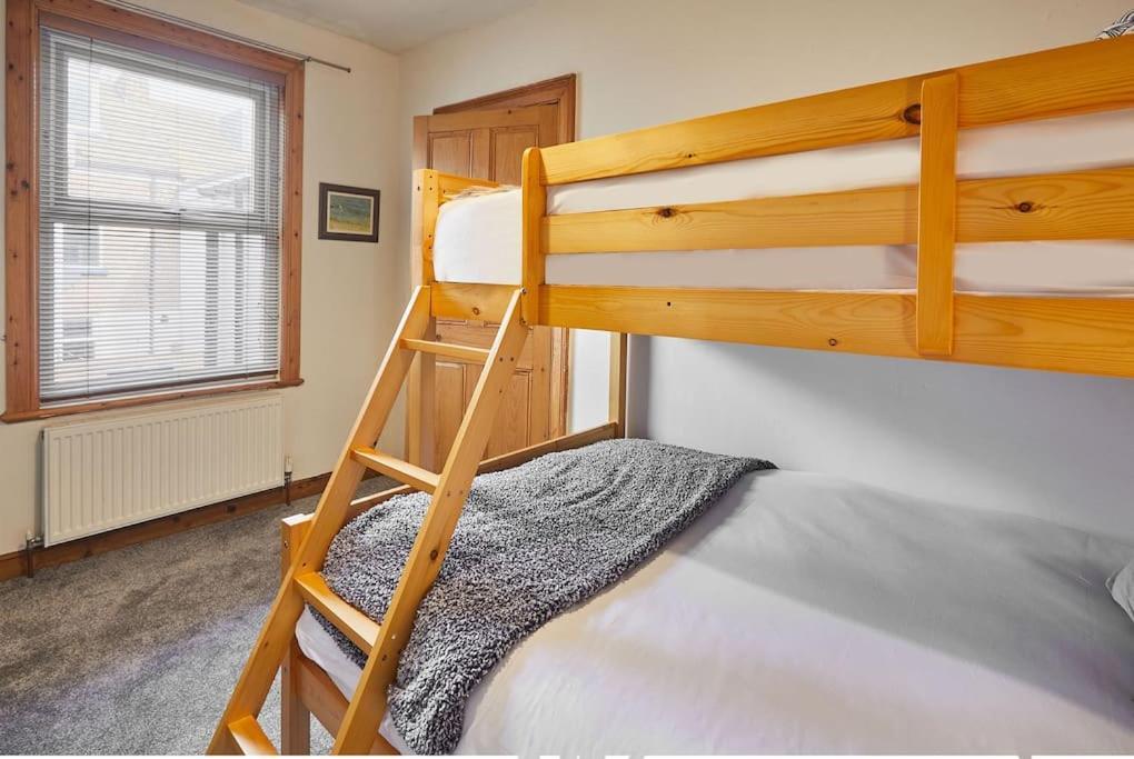 Oswy Street, Whitby. Sleeps Up To 7 Guests Villa Eksteriør bilde