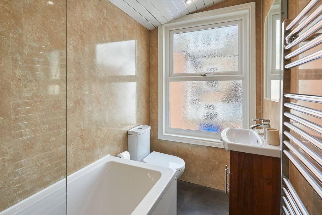 Oswy Street, Whitby. Sleeps Up To 7 Guests Villa Eksteriør bilde